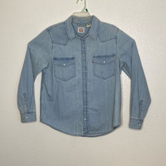 LEVI’S Women’s Pearl Snap Button Light Wash Western Shirt Size L - Picture 1 of 10